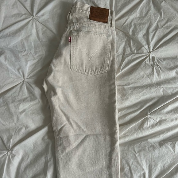 LEVI Wedgie White Jeans - Copy - Picture 4 of 7